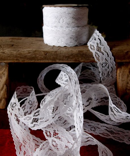 (image for) 1" x 25 Yard White Floral Lace Ribbon