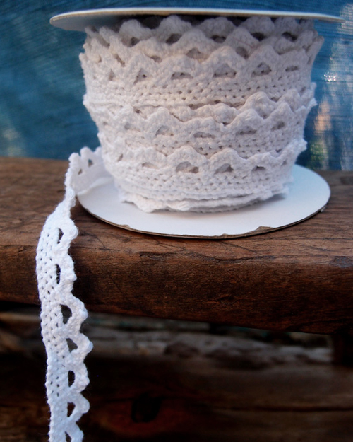 White Crochet Cotton Lace Ribbon 1/2" x 10 Yards