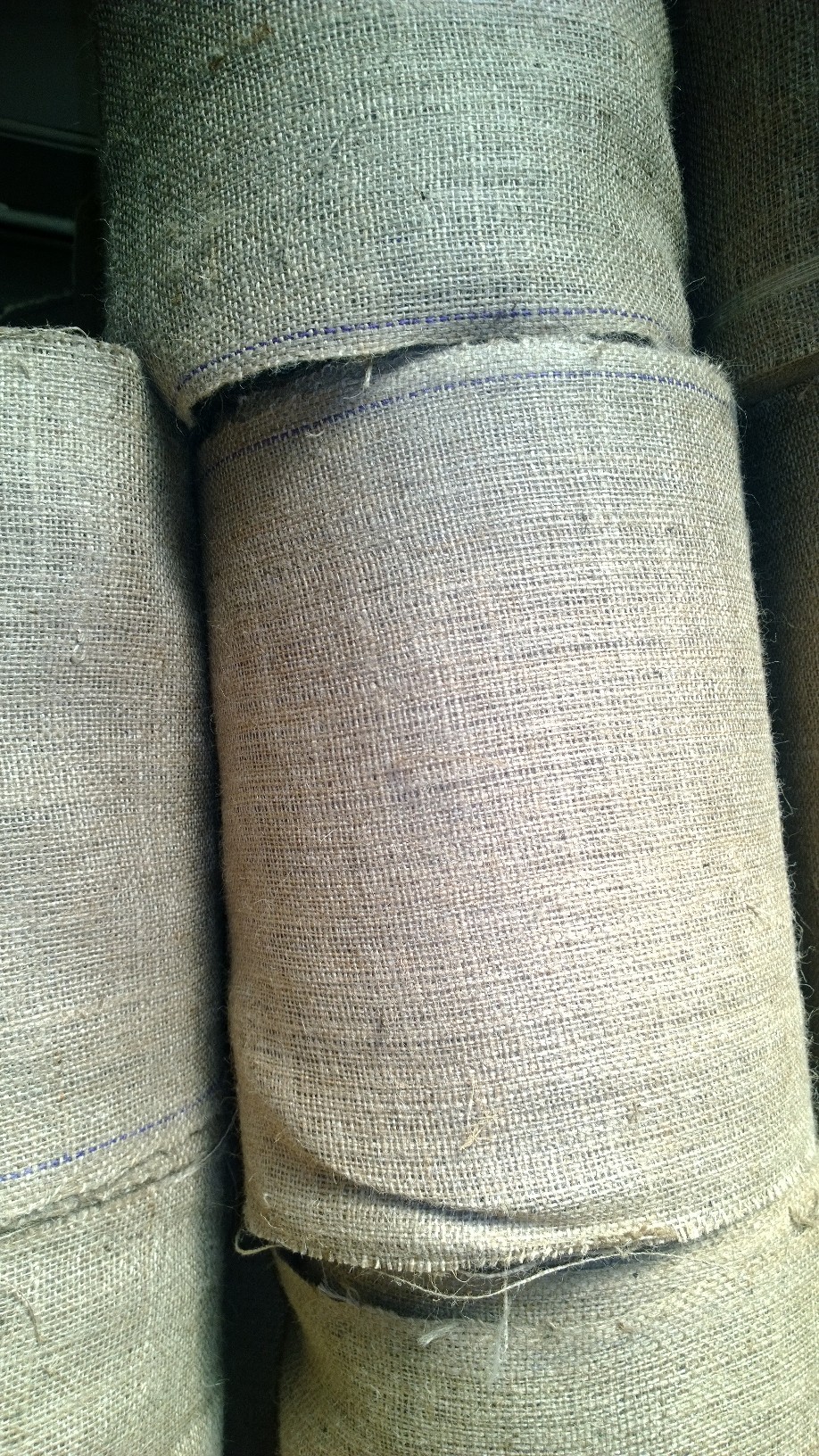 14" Purple Burlap 10 Yard Roll Sewn Edges - Made In USA - Click Image to Close
