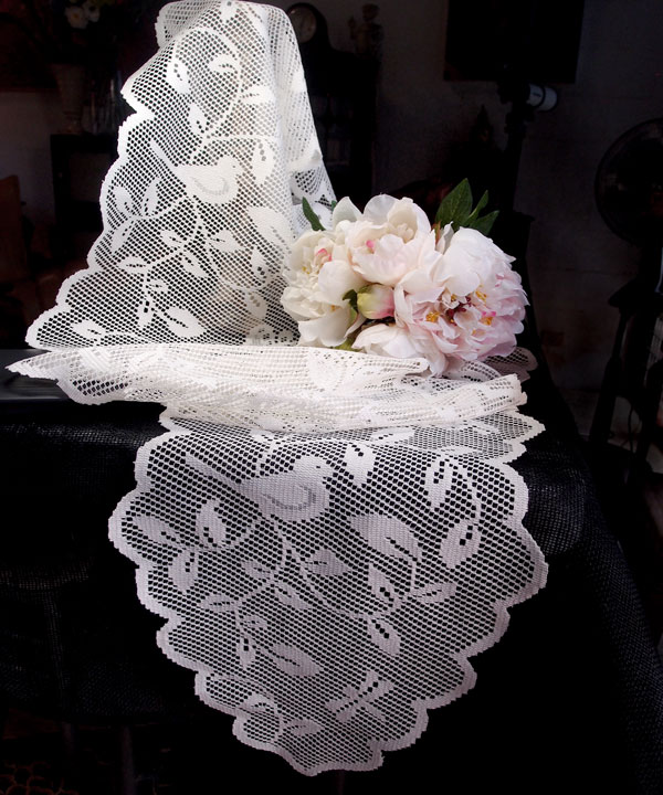Lace Ribbon with Birds 13" x 96" - Click Image to Close