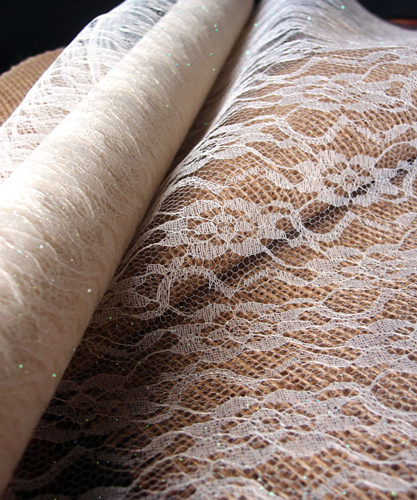 19" Ivory Glitter Lace Runner - 5 Yards
