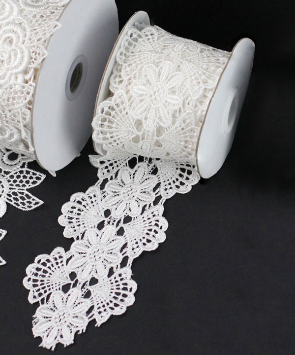 2-3/4" Ivory Floral Lace - 5 Yards
