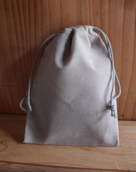 Silver Velvet Bags 4" x 5 1/2" (100 Pk) - Click Image to Close